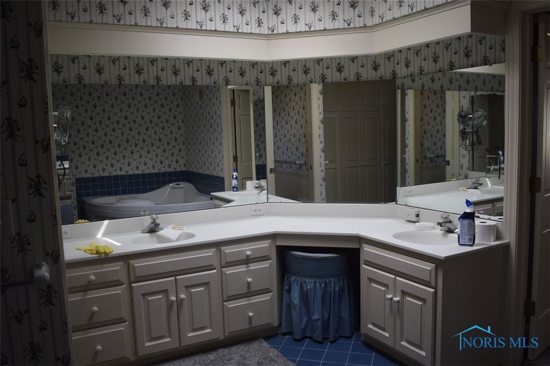 1527 South Court, Findlay, Ohio image 13