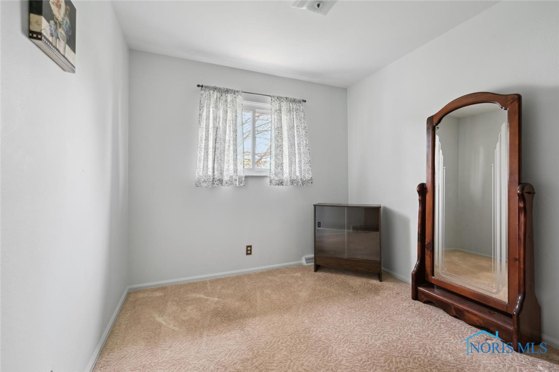 6126 Herst Road, Toledo, Ohio image 17