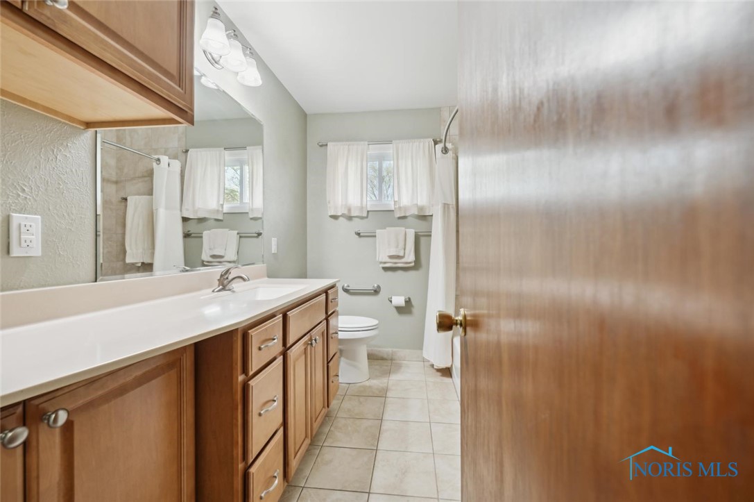 6126 Herst Road, Toledo, Ohio image 19