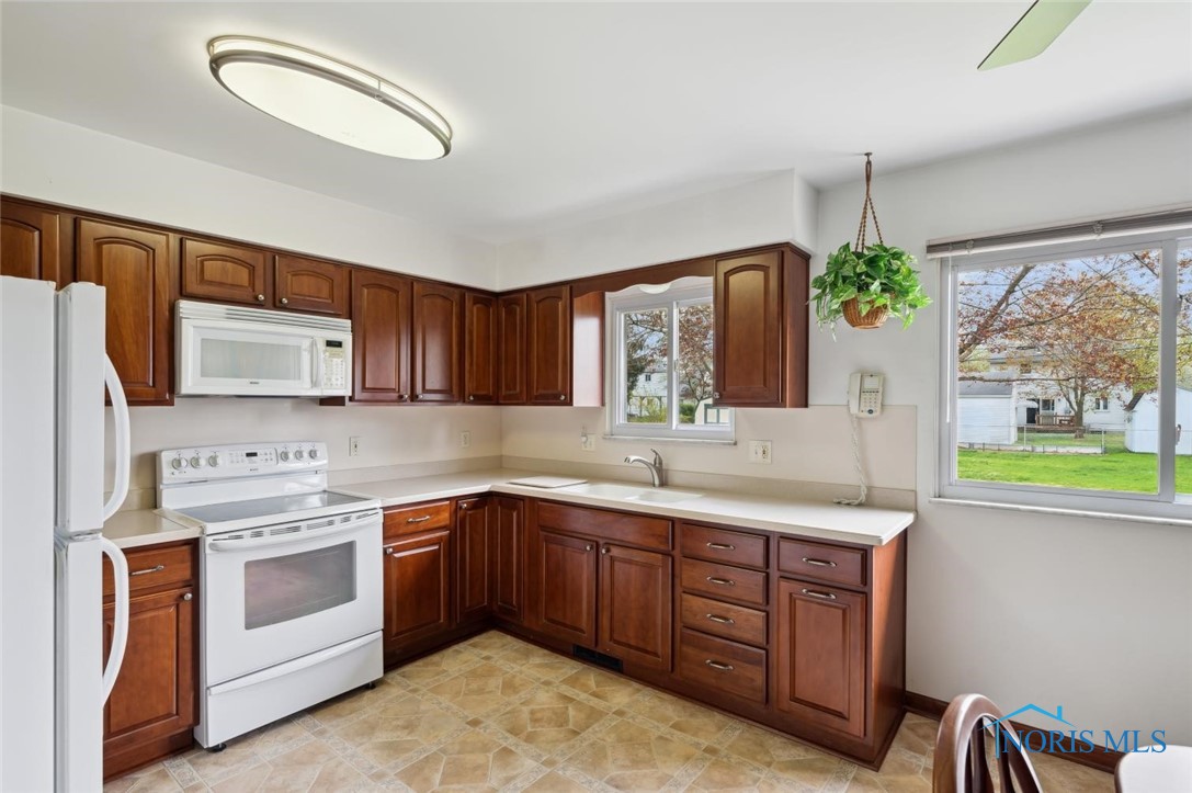 6126 Herst Road, Toledo, Ohio image 10
