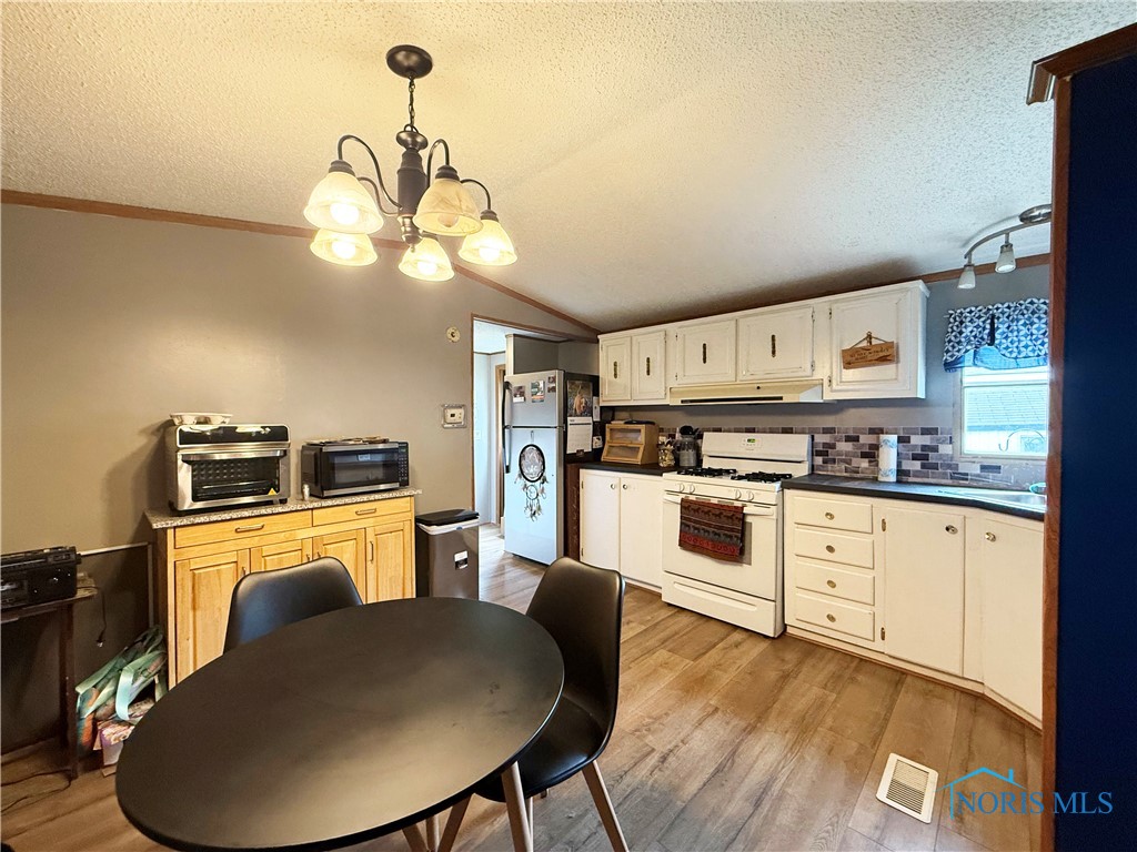 10235 Edgewood Dr #L-224, Findlay, Ohio image 6