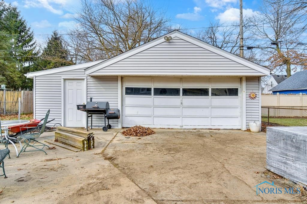 4833 Naomi Drive, Toledo, Ohio image 41