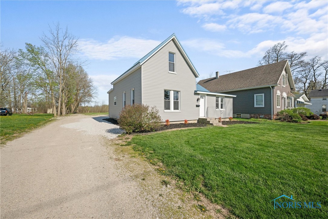 430 N Locust Street, Oak Harbor, Ohio image 2