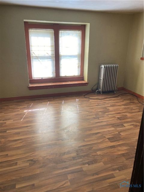 Tiny photo for 331 Dexter Street, Toledo, OH 43608 (MLS # 6136120)