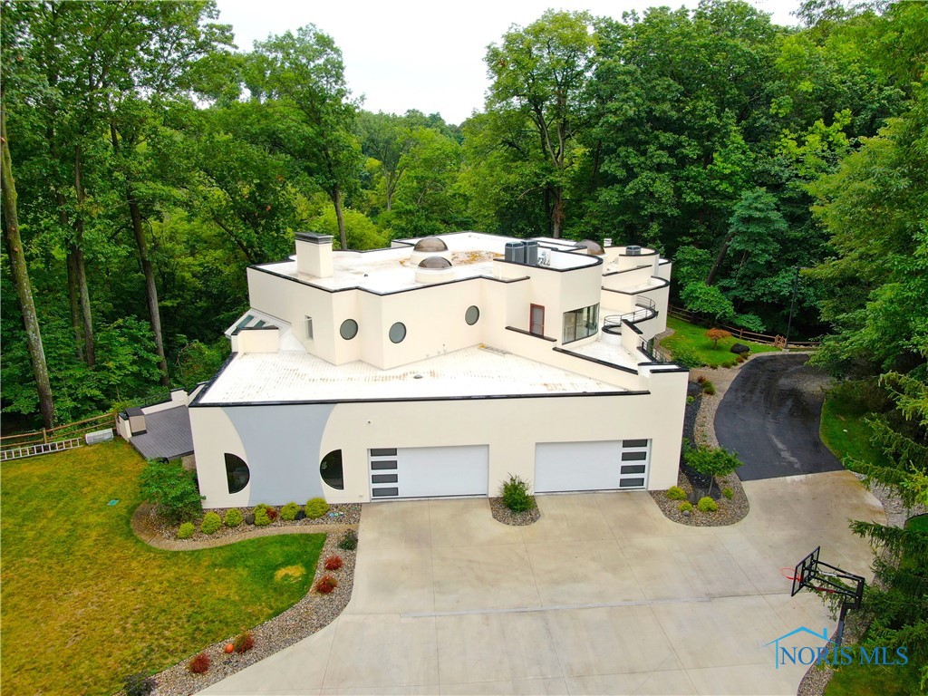 4832 Devilbiss Court