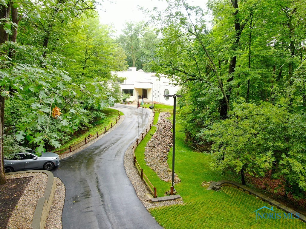 4832 Devilbiss Court