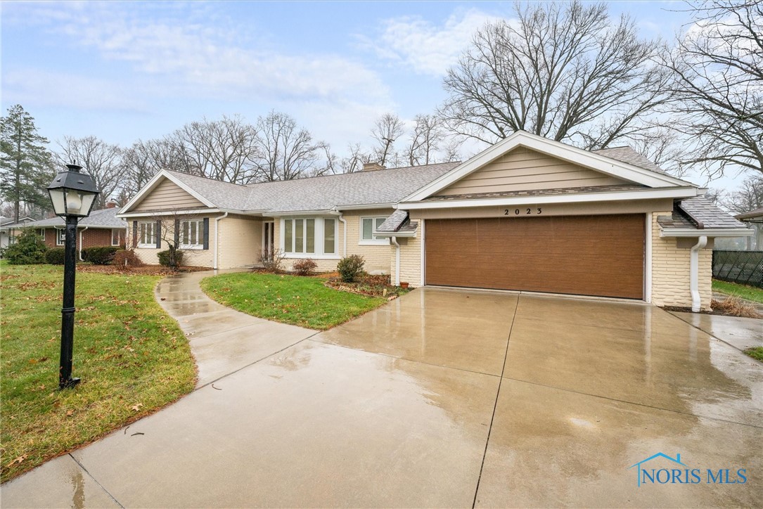 2023 Heatherwood Drive, Toledo, Ohio image 3