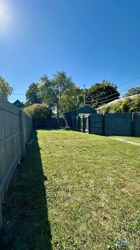 Tiny photo for 321 McDougal Street, Fostoria, OH 44830 (MLS # 6136929)