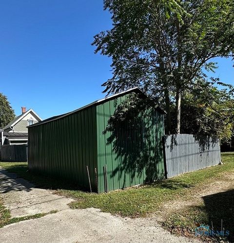 Tiny photo for 321 McDougal Street, Fostoria, OH 44830 (MLS # 6136929)