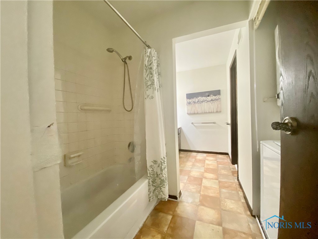 1668 Brownstone Boulevard #623, Toledo, Ohio image 14