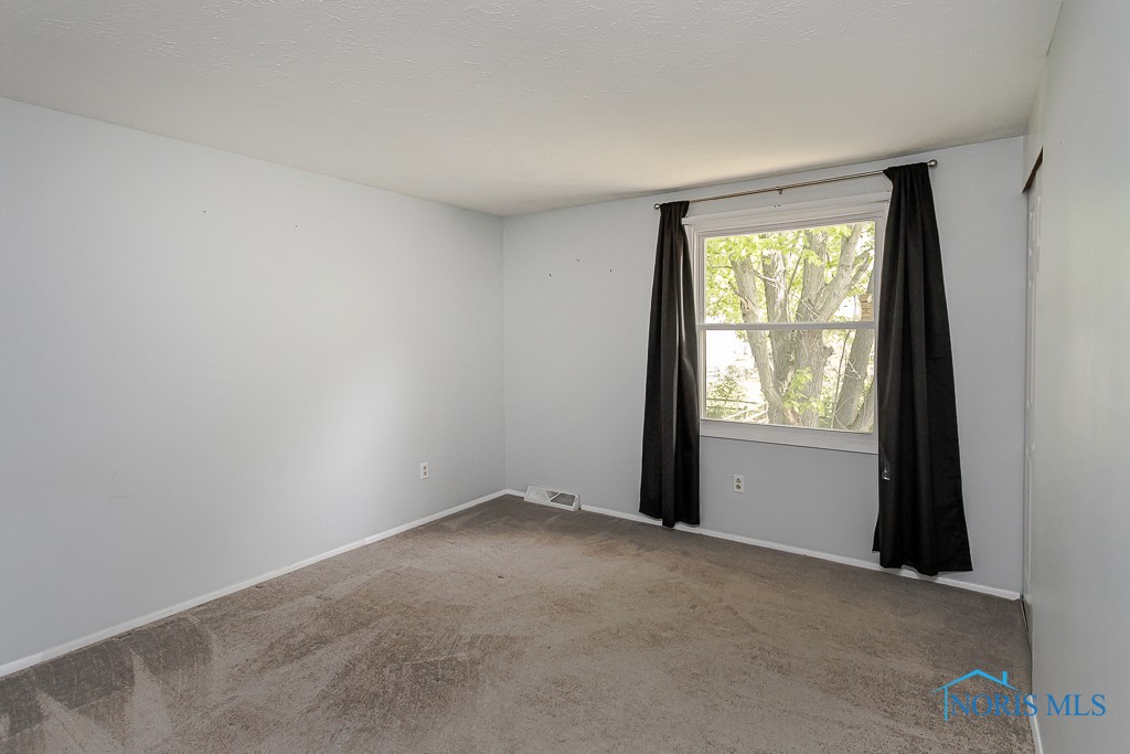 3906 Farmbrook Drive, Sylvania, Ohio image 36