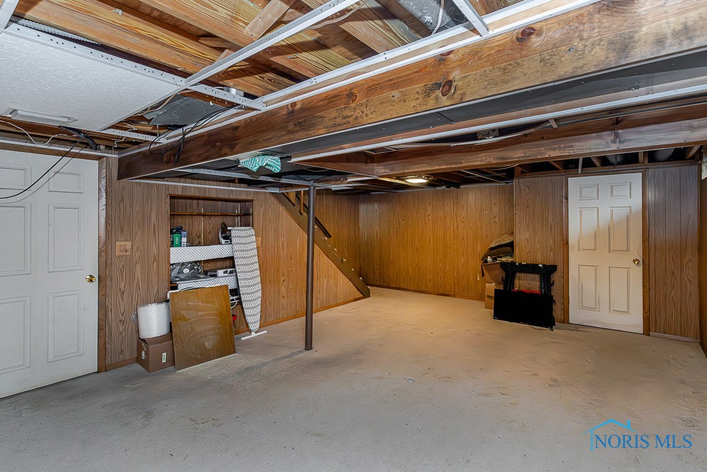 3906 Farmbrook Drive, Sylvania, Ohio image 44