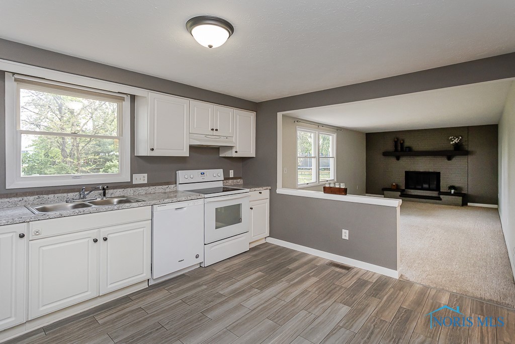 3906 Farmbrook Drive, Sylvania, Ohio image 18