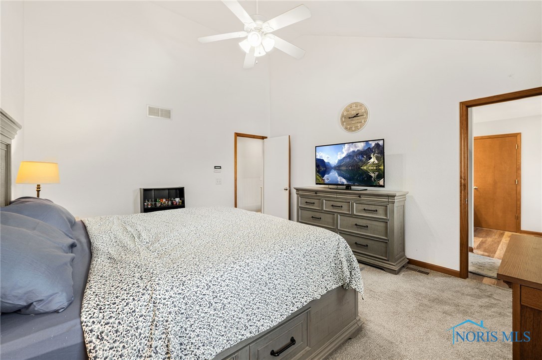 932 Hunters Run, Perrysburg, Ohio image 19