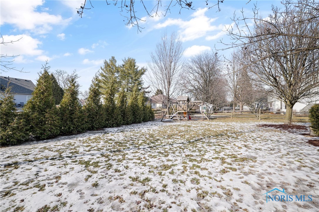 932 Hunters Run, Perrysburg, Ohio image 32