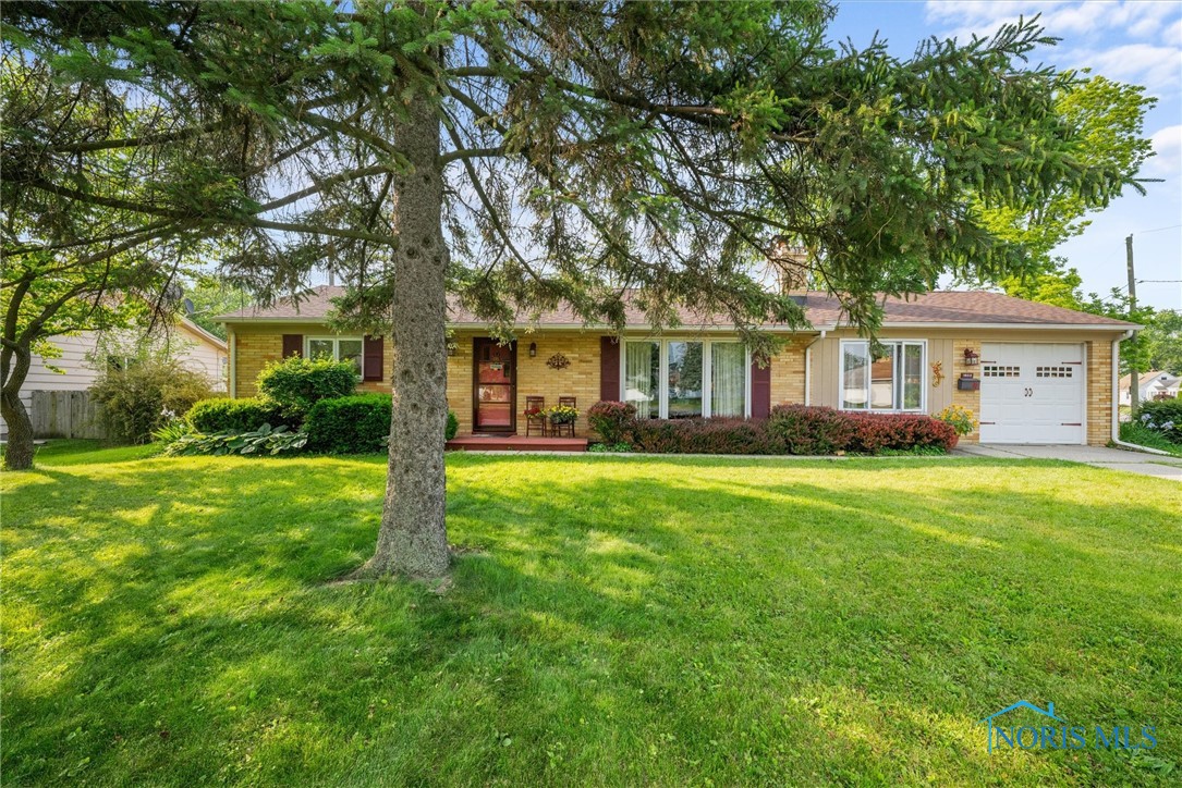 1602 Trailview Drive, Maumee, Ohio image 3