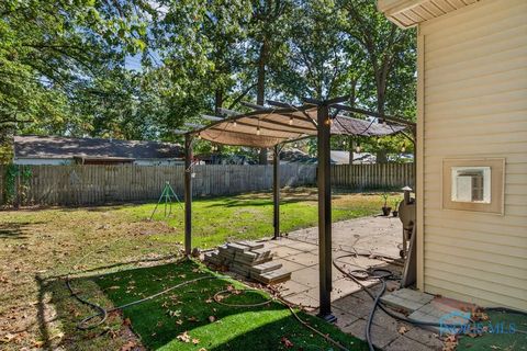 Tiny photo for 4814 Sylvan Court, Sylvania, OH 43560 (MLS # 6136108)