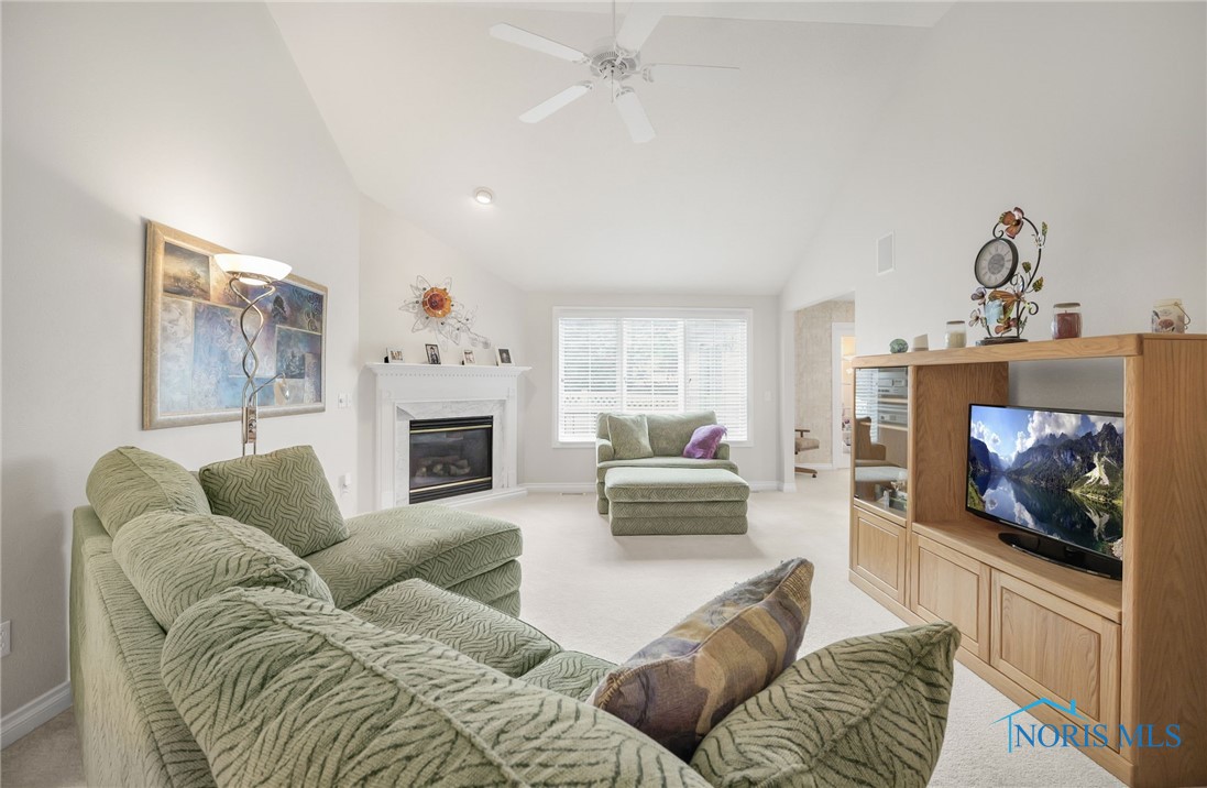 2043 Silverpine Court, Toledo, Ohio image 2