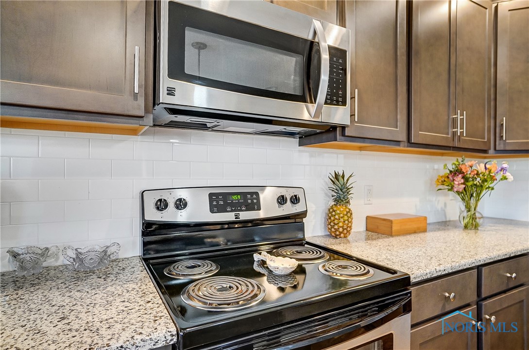 15210 Sunset Maple Drive, Perrysburg, Ohio image 15