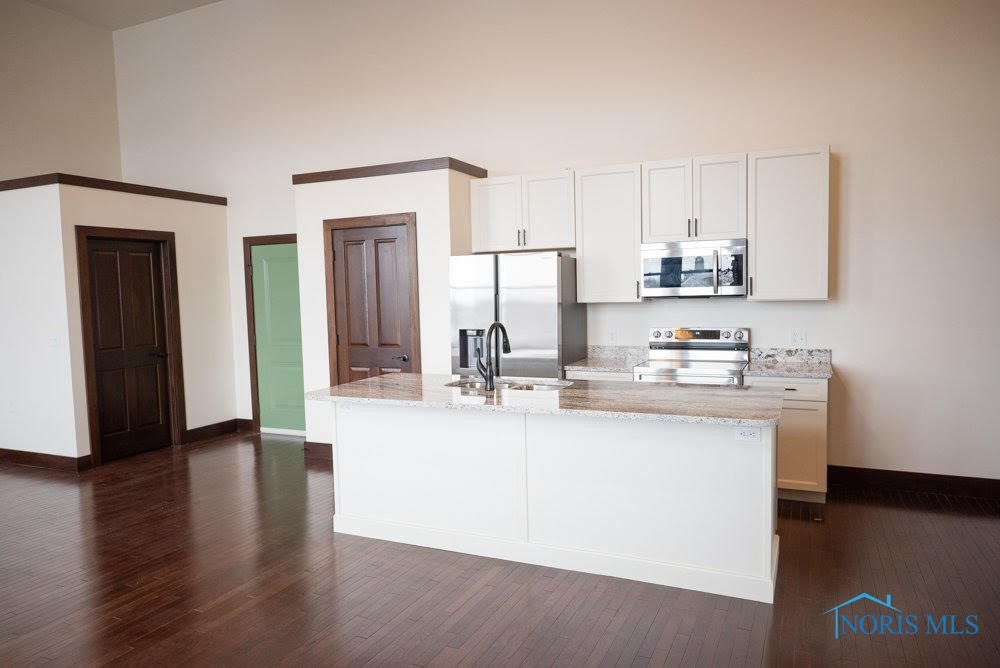 Findlay, Ohio 45840, United States, 2 Bedrooms Bedrooms, ,1 BathroomBathrooms,Residential,Active,19124