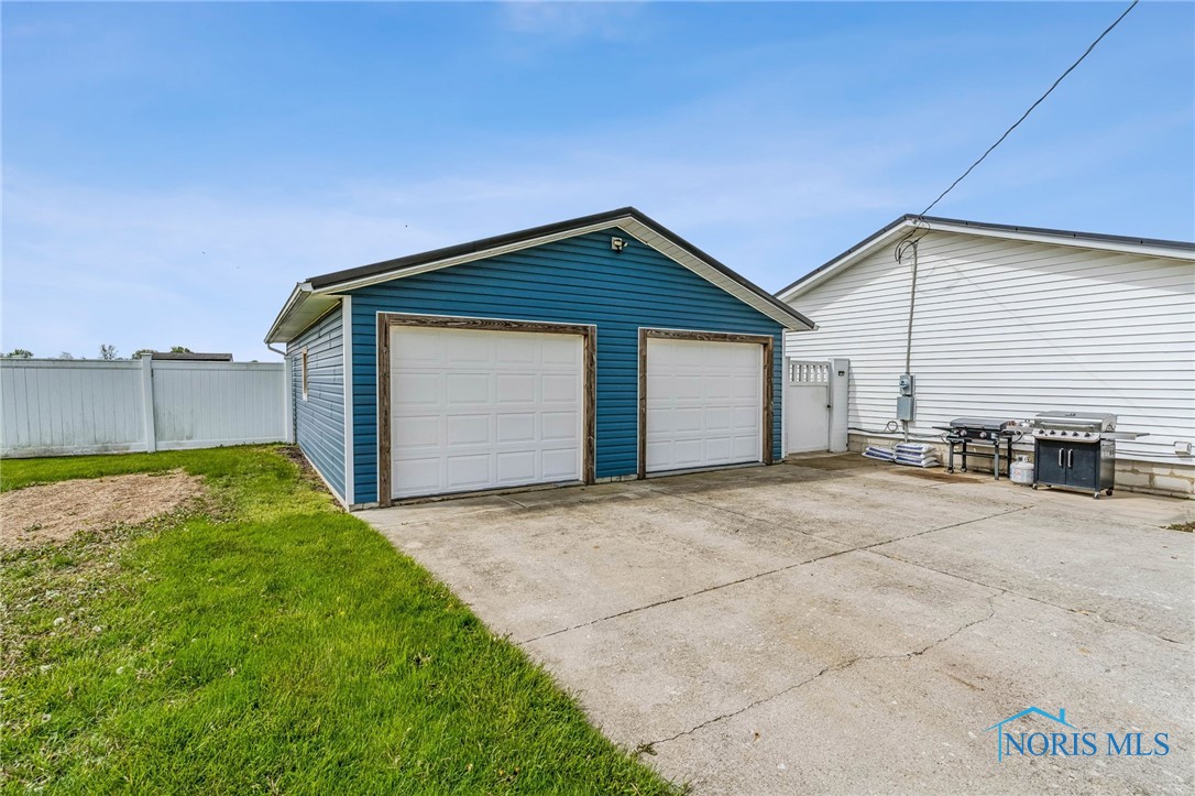 6518 W Township Road 112, Fostoria, Ohio image 4