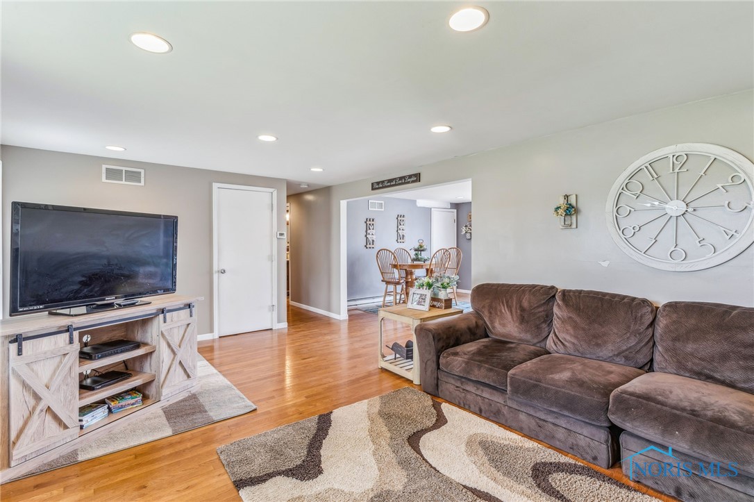 6518 W Township Road 112, Fostoria, Ohio image 13