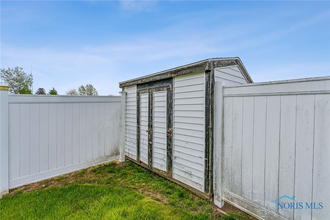 6518 W Township Road 112, Fostoria, Ohio image 43