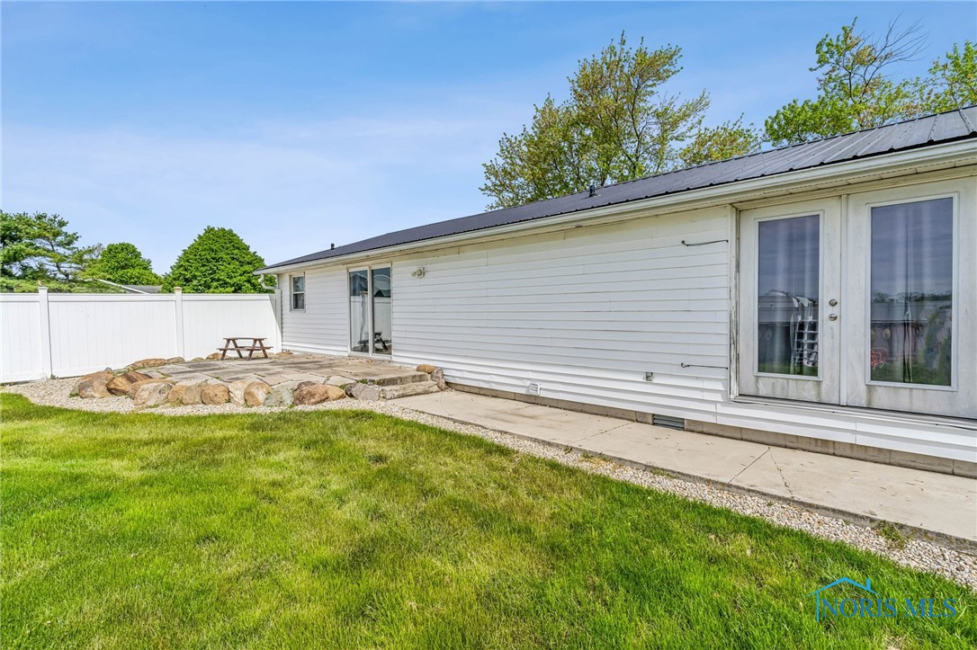 6518 W Township Road 112, Fostoria, Ohio image 47