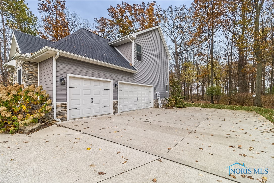 5849 Wainscot Court, Monclova, Ohio image 49