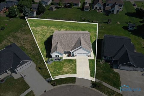 Tiny photo for 550 Southview Court, Gibsonburg, OH 43431 (MLS # 6136395)