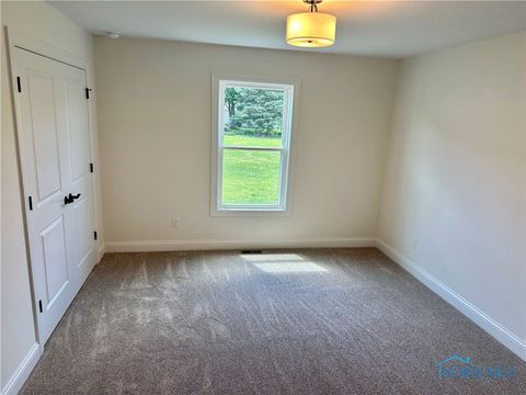 Tiny photo for 550 Southview Court, Gibsonburg, OH 43431 (MLS # 6136395)