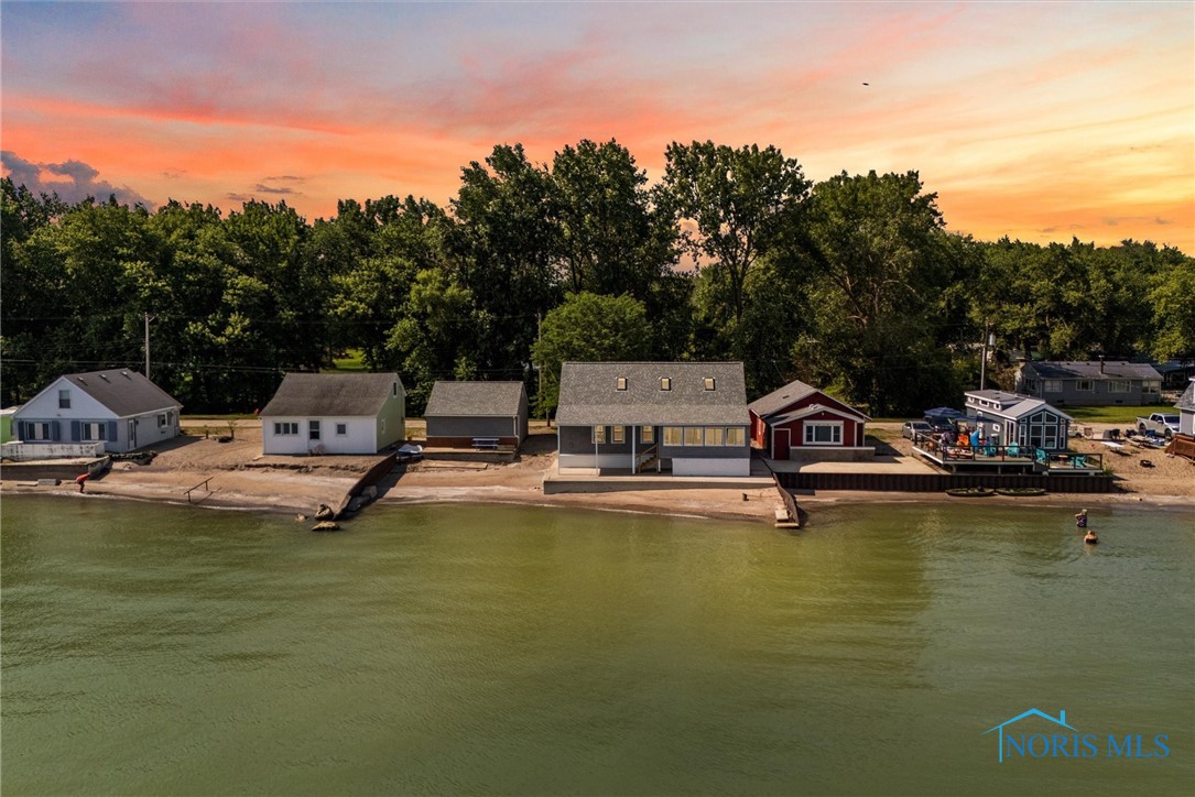 9825 W Locust Point Road