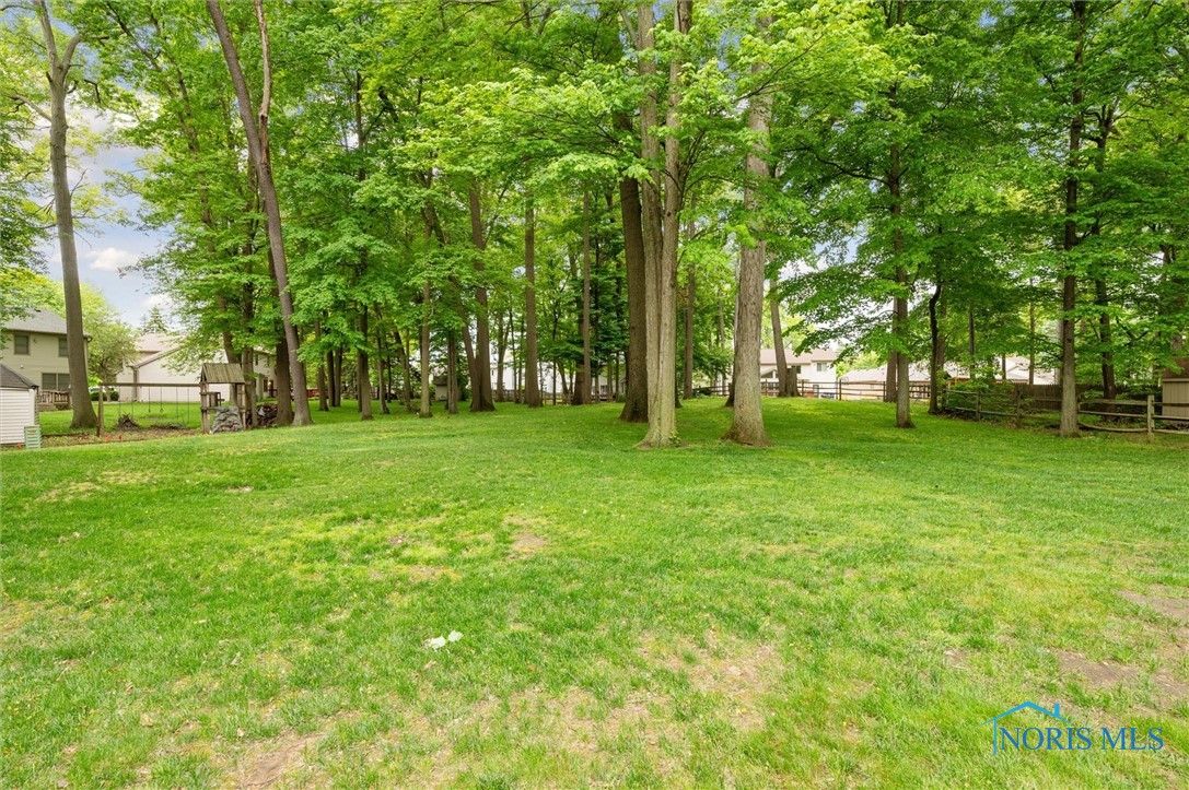 1949 Pinedale Drive, Toledo, Ohio image 38