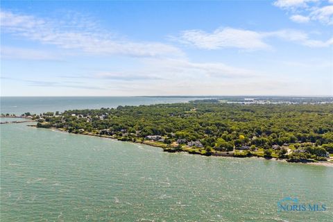 Tiny photo for 4520 E Cliff Road, Port Clinton, OH 43452 (MLS # 6136396)