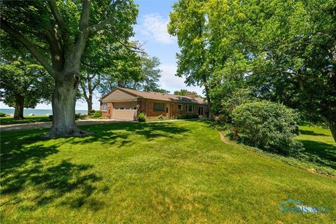 Tiny photo for 4520 E Cliff Road, Port Clinton, OH 43452 (MLS # 6136396)