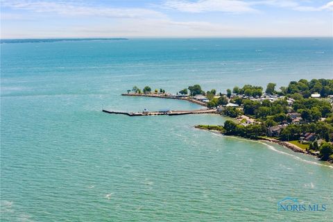 Tiny photo for 4520 E Cliff Road, Port Clinton, OH 43452 (MLS # 6136396)