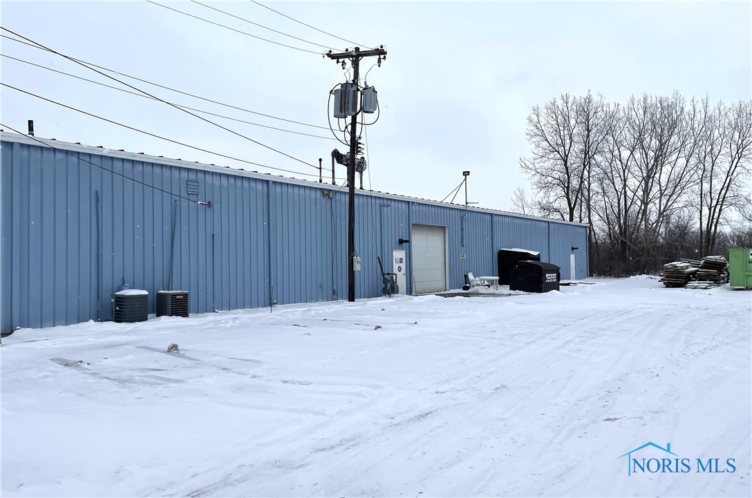 400 W Elm Street