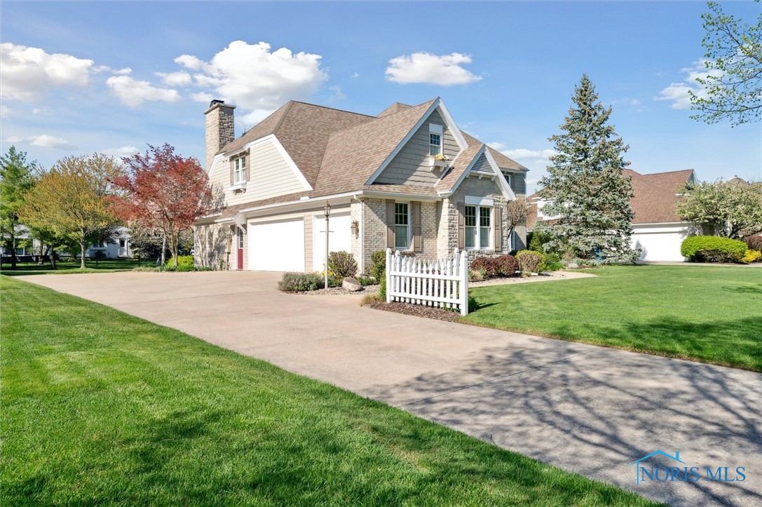 8726 Slate Ridge Court, Sylvania, Ohio image 2