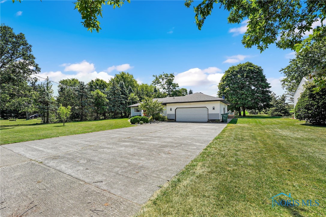 22190 W Curtice E And W Road, Curtice, Ohio image 3