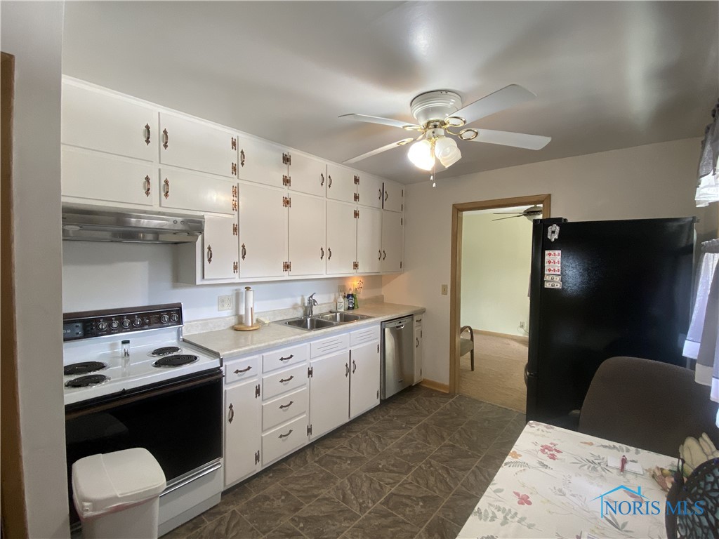 427 S Jackson Street, Bluffton, Ohio image 4