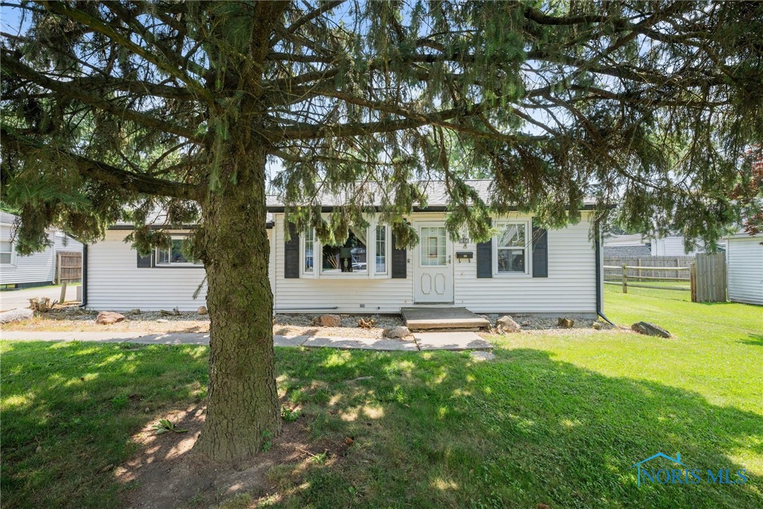 View Rossford, OH 43460 house