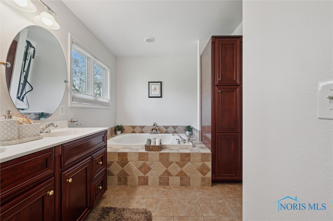 3826 N Mccord Road, Toledo, Ohio image 22
