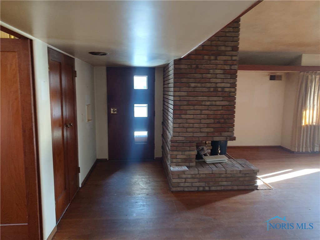 403 Maplewood Avenue, Delta, Ohio image 4