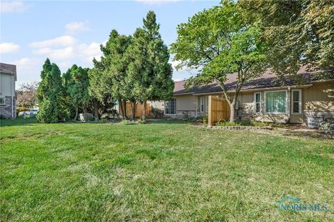 Tiny photo for 54 Homestead Place #54, Maumee, OH 43537 (MLS # 6136608)