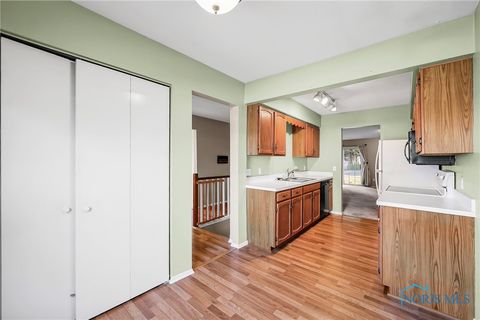 Tiny photo for 54 Homestead Place #54, Maumee, OH 43537 (MLS # 6136608)