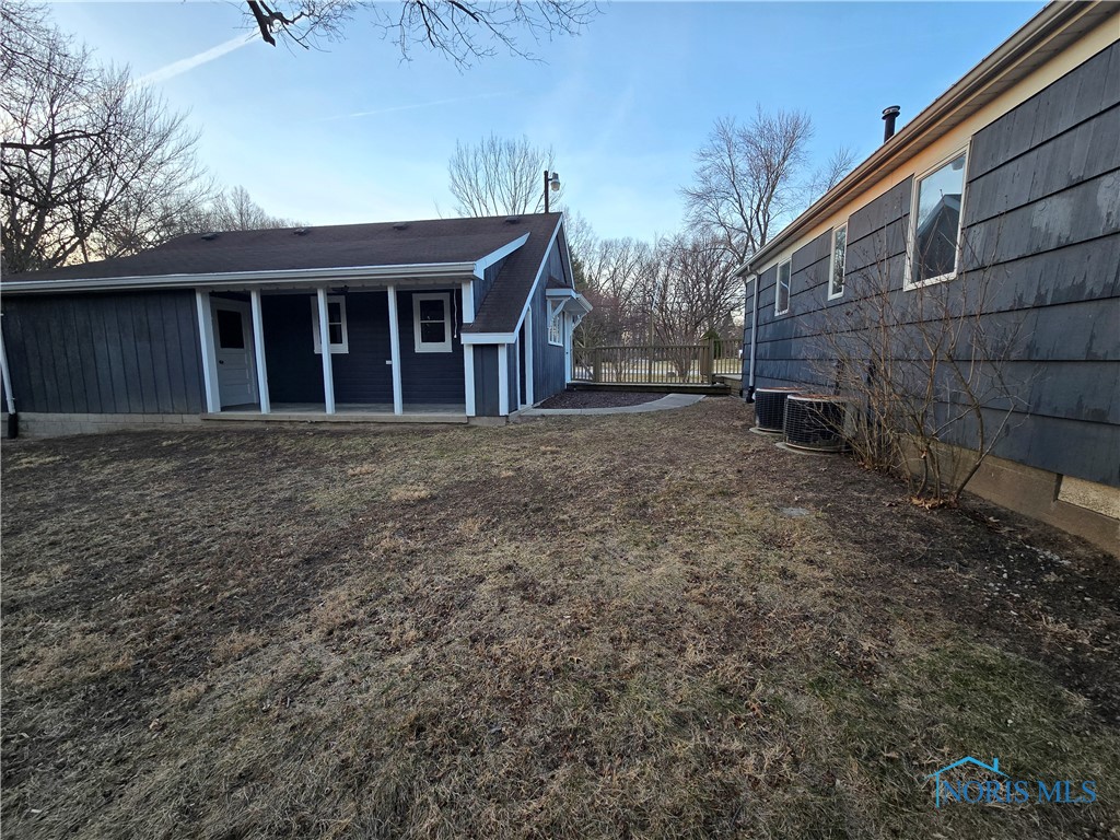 1915 Albon Road, Holland, Ohio image 5