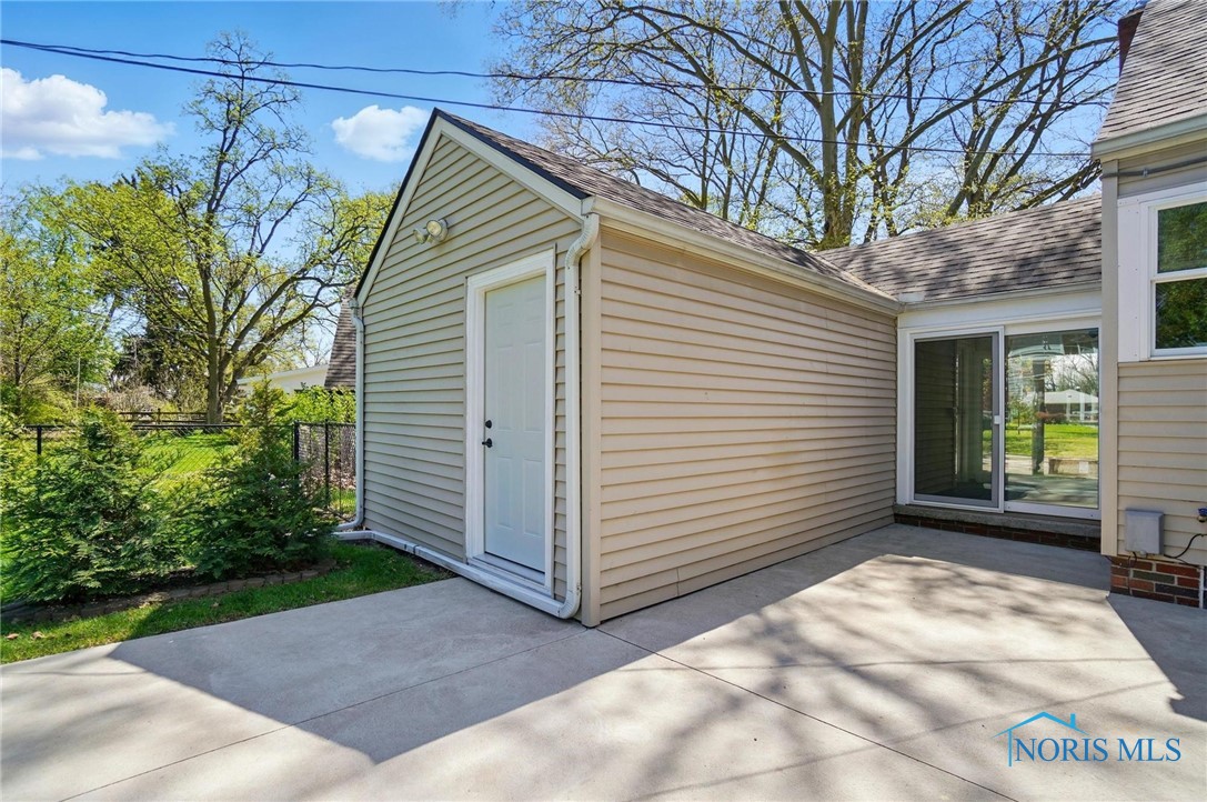 746 E Carisbrook Drive, Maumee, Ohio image 43