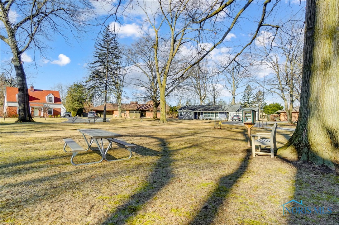 746 E Carisbrook Drive, Maumee, Ohio image 48