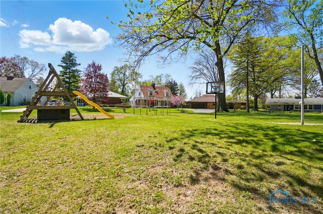 746 E Carisbrook Drive, Maumee, Ohio image 47
