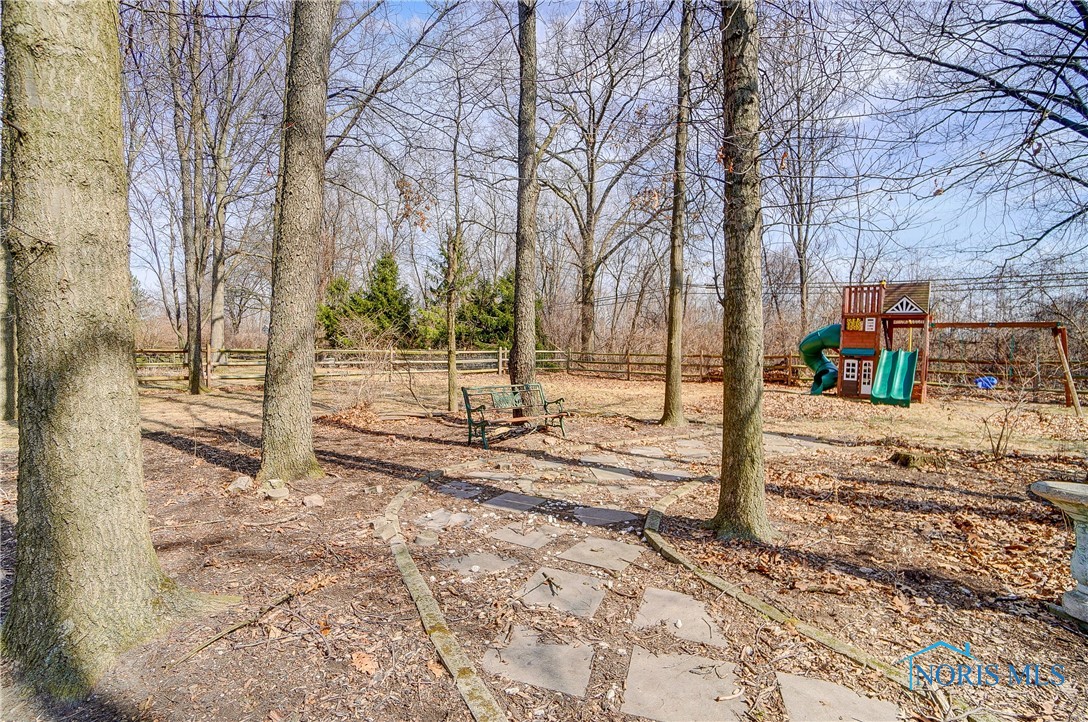 7221 Apache Trail, Holland, Ohio image 43